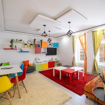 Old Town Colorful Two-Bedroom Apartment SJJ Extérieur photo